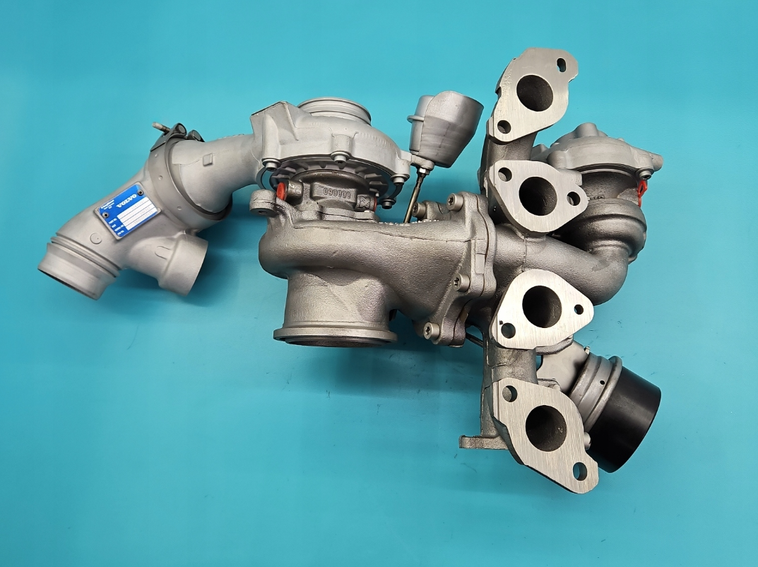 Überholter Turbolader VOLVO V40 II 12- TWIN TURBO 2.0 D4