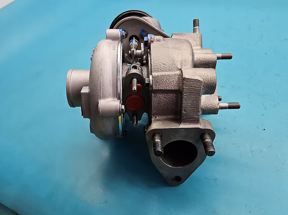 Überholter Turbolader TOYOTA RAV4 II 00- 17201-27040 2.0 D