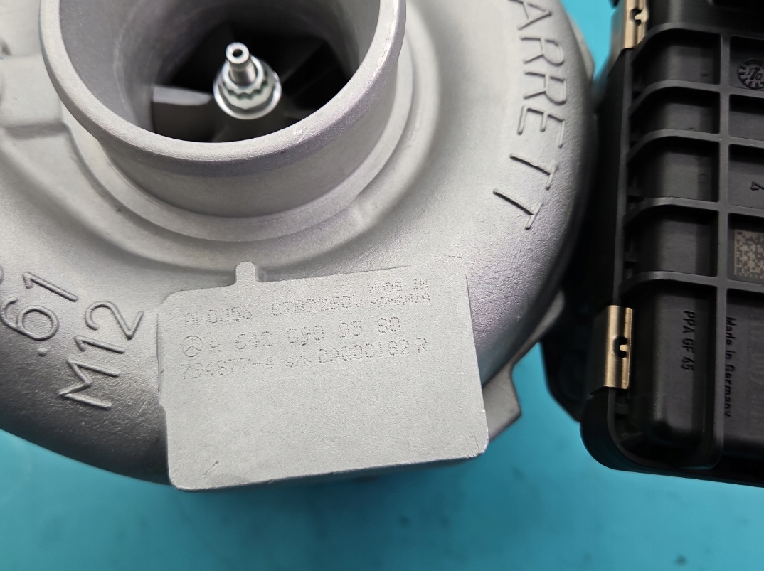 Überholter Turbolader MERCEDES CLS II W218 A6420909580 3.0 CDI